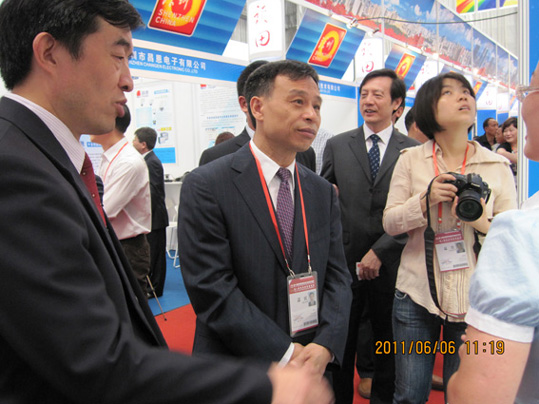 国产精品麻豆久久一区无码片科技小额电子支付解决方案亮相“昆交会”